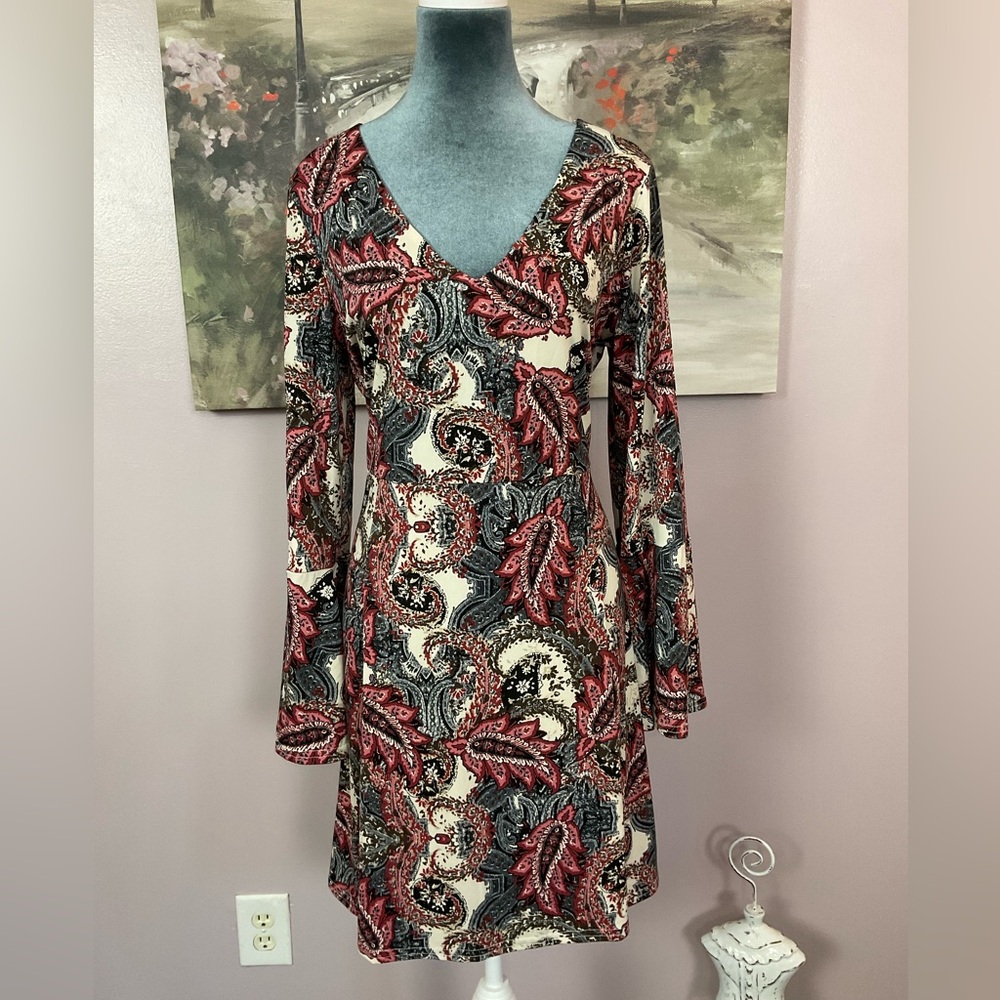 VENUS Red and Black Paisley Long Sleeve Dress
